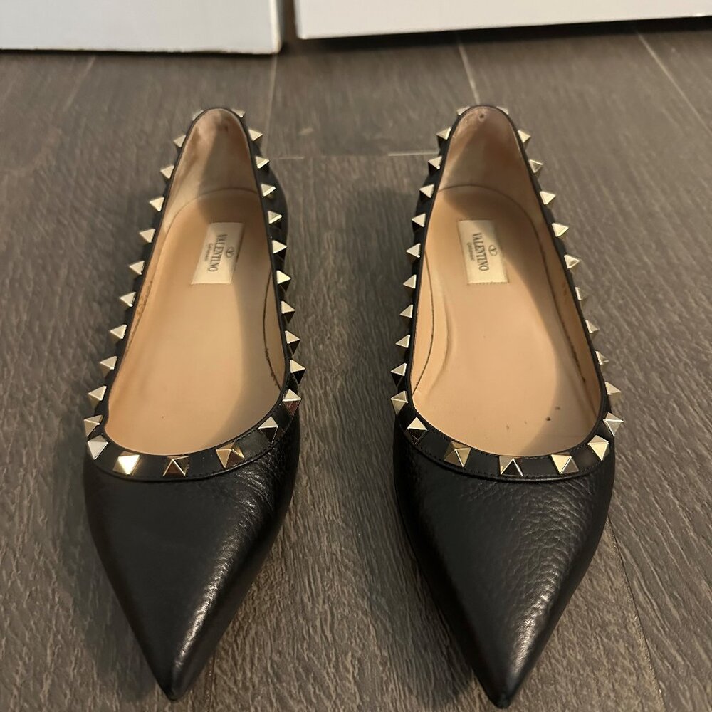 Valentino Garavani Rockstud Flats Black Pebble Leather Size 38 - Great Condition